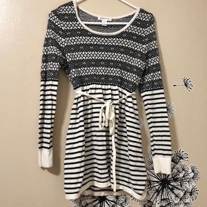 Motherhood Maternity sweater( free legging )